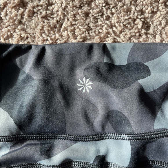 Athleta High Waisted leggings - Picture 5 of 6